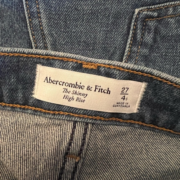 Abercrombie & Fitch The Skinny High Rise jeans - NWOT - Picture 9 of 9